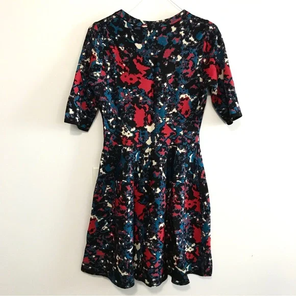 Floral Patterned Dress - Picture 7 of 10